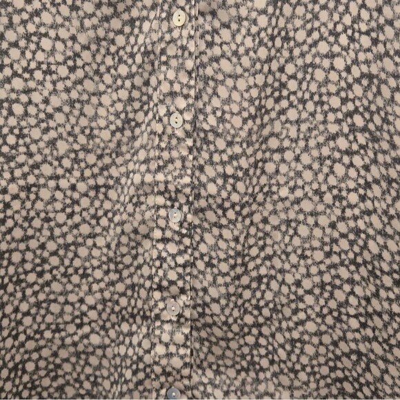 Willi Smith Women's Green and Tan Patterned Top, Size S. - Picture 4 of 4